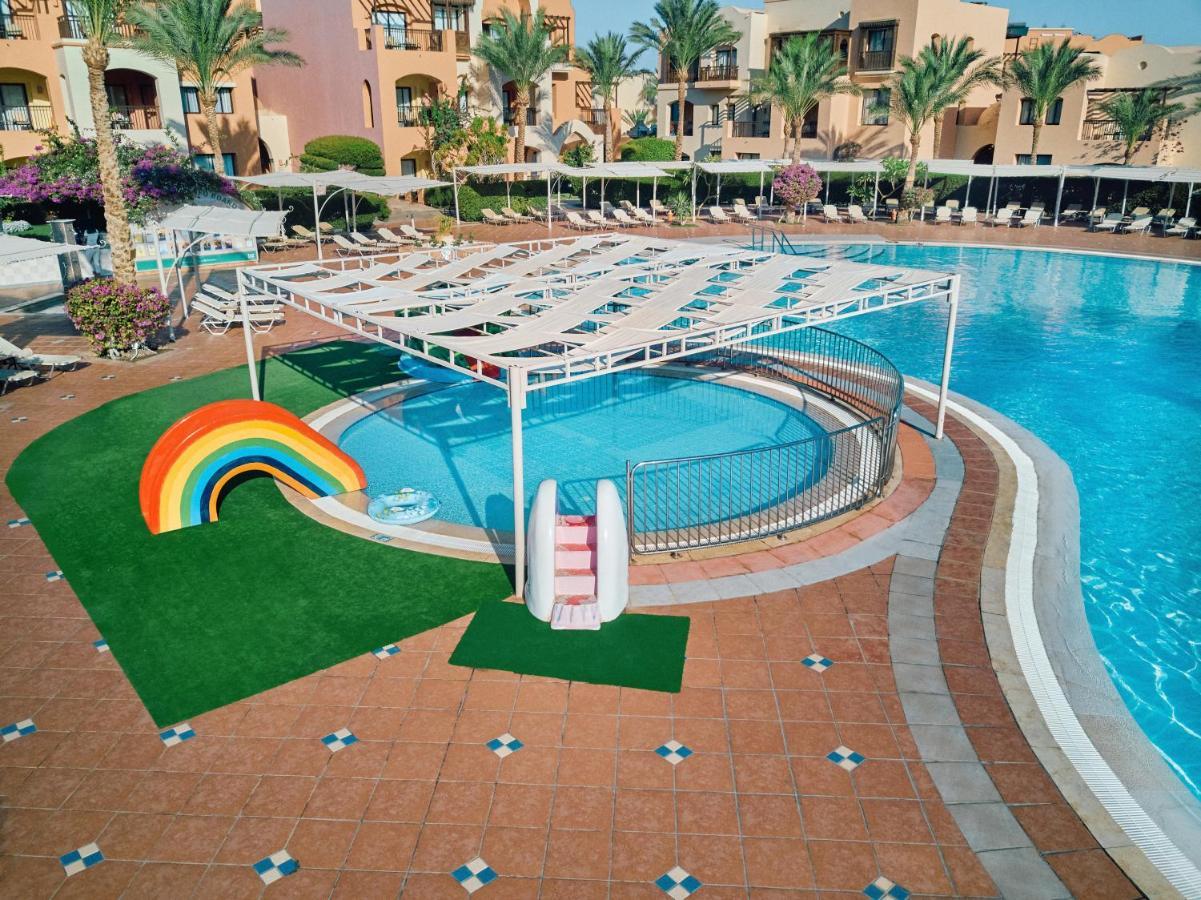 Jaz Makadi Saraya Resort Hurghada Exterior photo A swimming pool at a hotel in Egypt