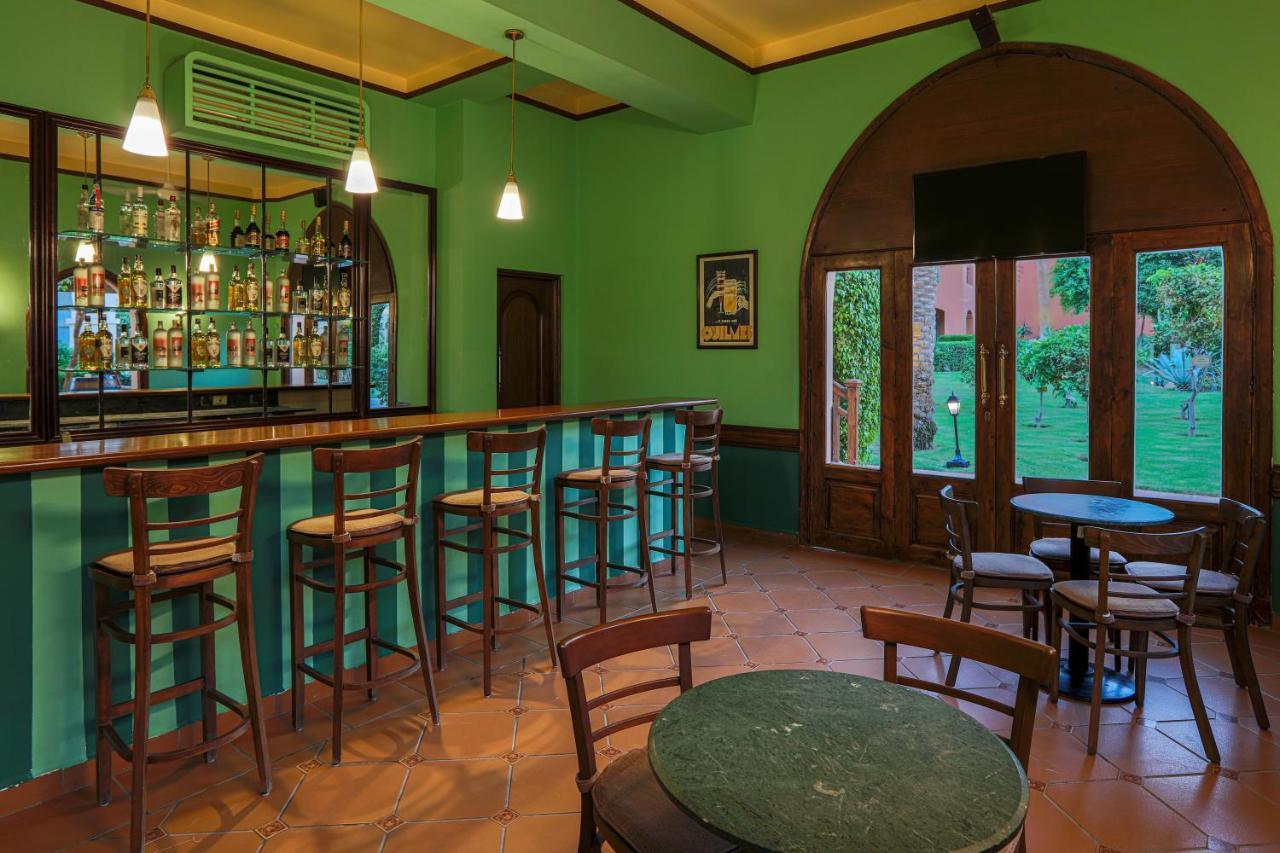 Jaz Makadi Saraya Resort Hurghada Exterior photo The bar at the hotel