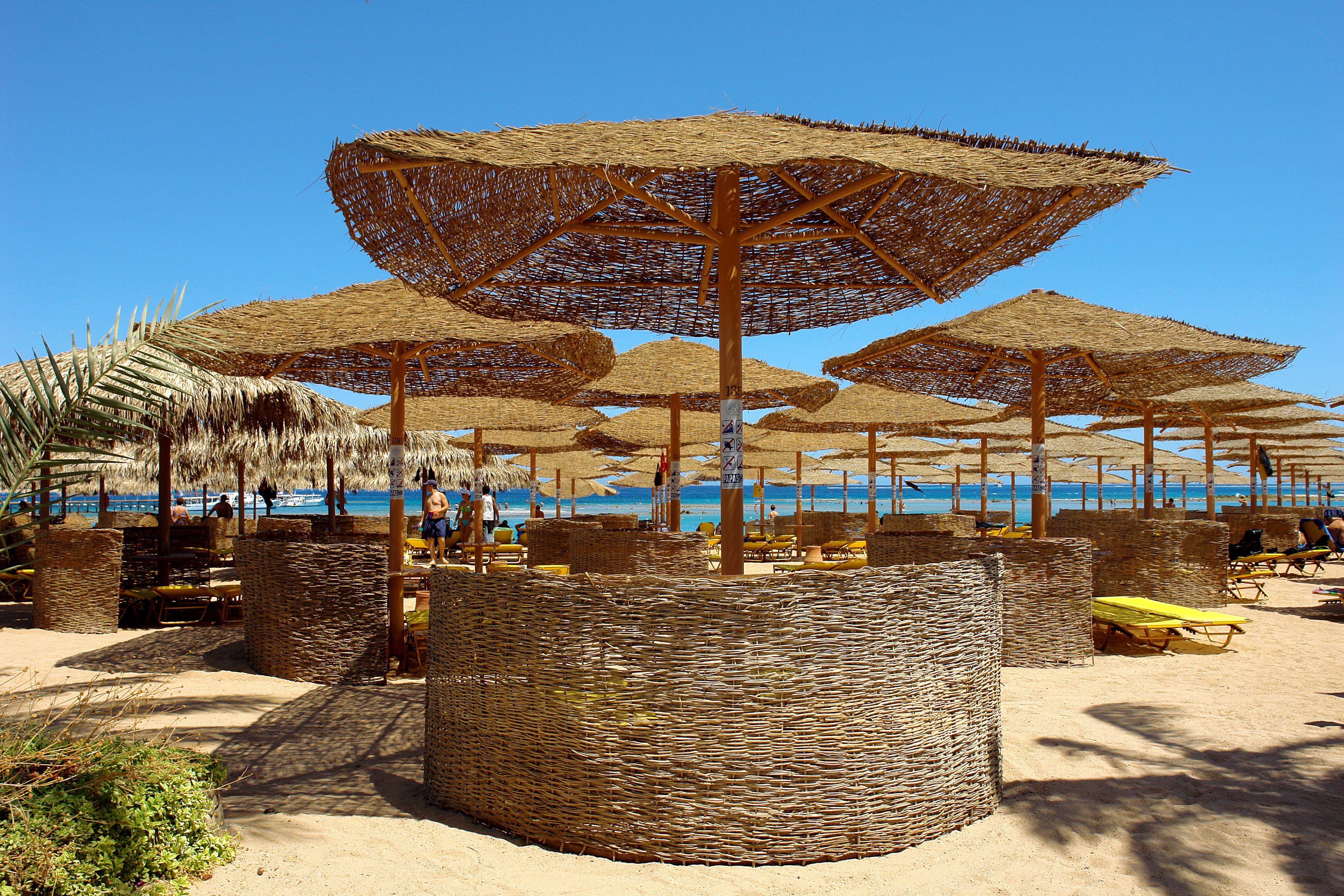 Jaz Makadi Saraya Resort Hurghada Exterior photo Beach bar in Egypt