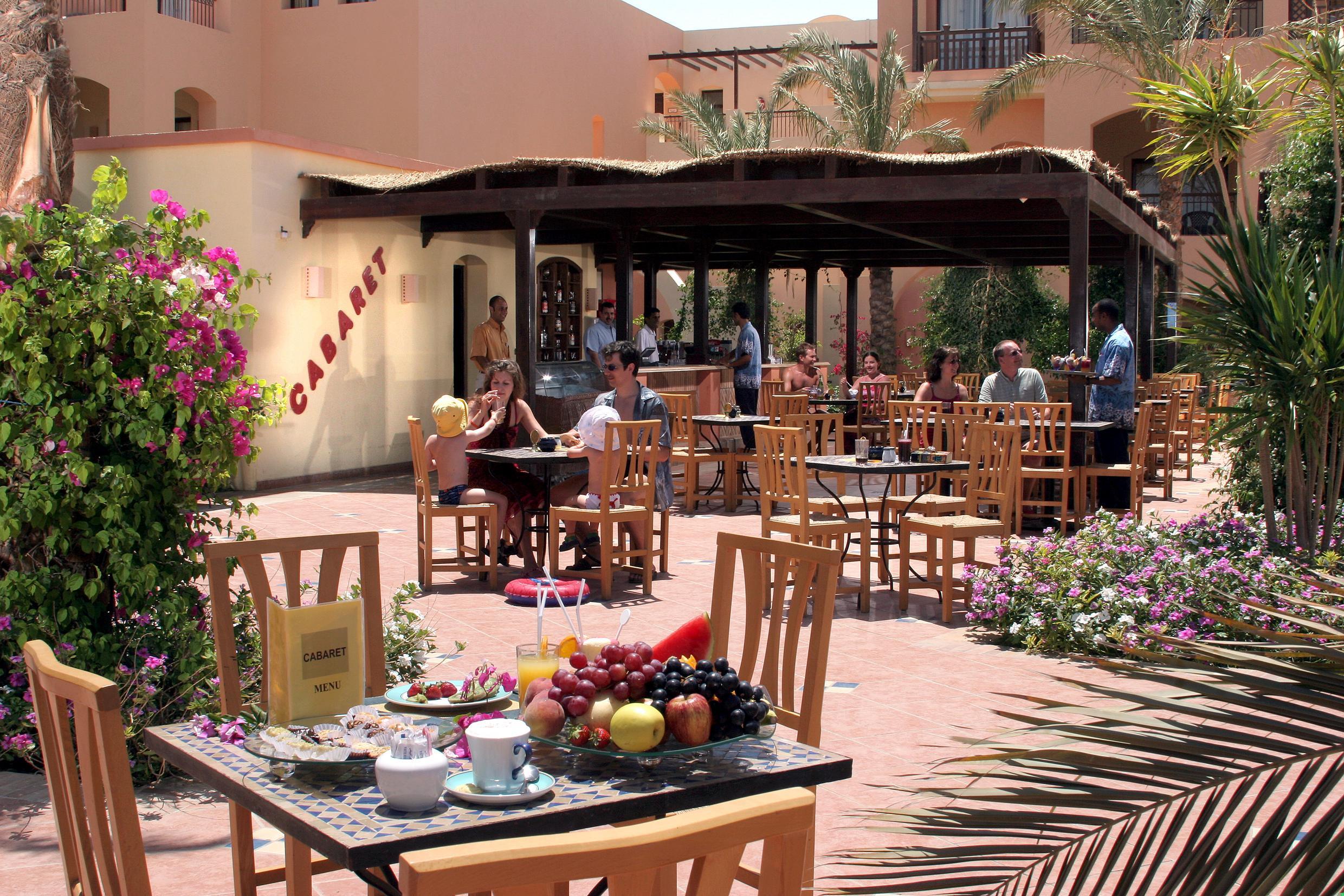 Jaz Makadi Saraya Resort Hurghada Exterior photo A restaurant in a hotel